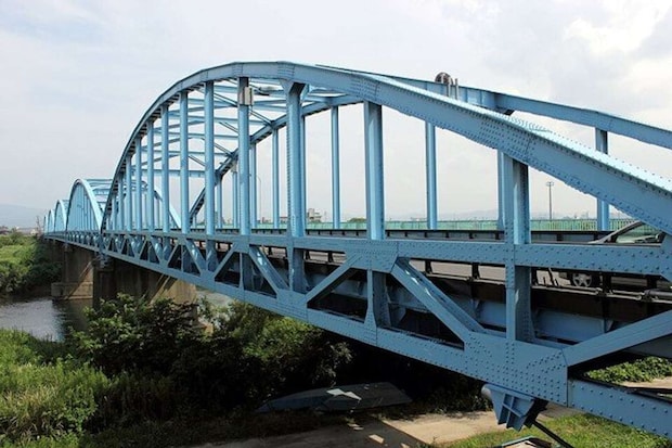 印象的なあのシーンが繰り広げられた、九頭竜橋 （画像はwikipedia commonsより、藤谷良秀さん撮影）