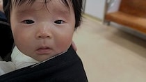 「だっこして」電車のなかで幼いわが子が大声で泣き出した　斜め前に座っていた女性が私に向かって