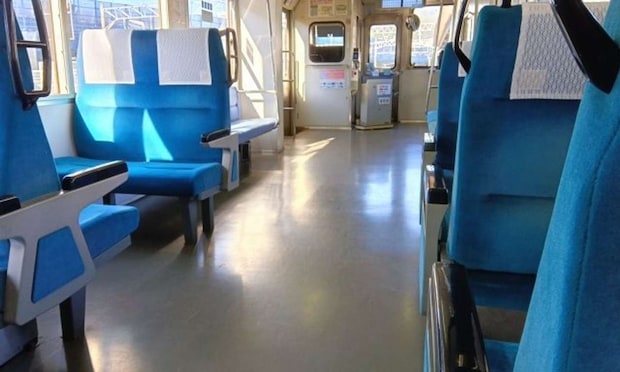 通勤電車にて（画像はphotoAC）