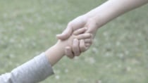 「早く逃げるよ！」　怖くて動けない私の手を、知らない人がつかんだ（岐阜県・20代女性）
