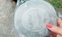 「数年来で1番欲しい」　造幣局で売られていた「1円玉のぬいぐるみ」に絶賛の声→なぜ作った？企画の狙いを聞いてみた
