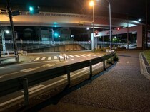 「終電を乗り過ごし、夜中に歩いて帰ることになった20歳の私。怖かったけど、信号待ちの車に道を尋ねたら...」（埼玉県・60代女性）