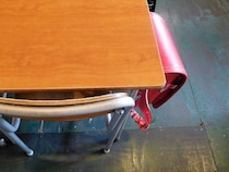 泣きながら歩いていたら、見知らぬ女性の車に乗せられて。夏休み直前、小学校低学年の私に起きたこと（広島県・30代女性）
