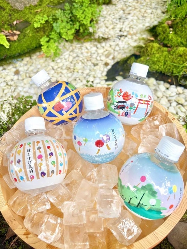 風鈴ボトルで涼を　川越氷川神社の公式Xアカウント（＠hikawa_kaikan）の投稿より