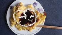 私の初めての手料理は、泣きたいほどマズいお好み焼き。厳しくて口うるさい父は、ソレを何も言わずに