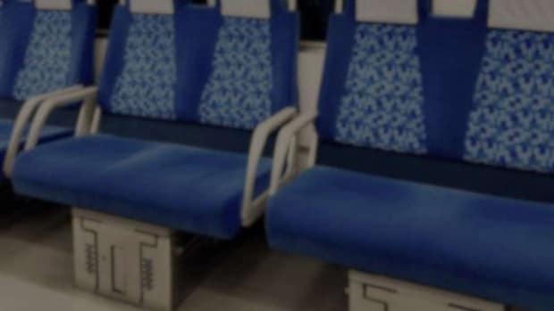 東武東上線の車内で(画像はphotoAC)