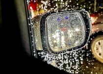 「高校生の娘がゲリラ豪雨に襲われ、木の下で雨宿り。そこへ通りかかった男性が車から降りてきて...」（栃木県・40代女性）