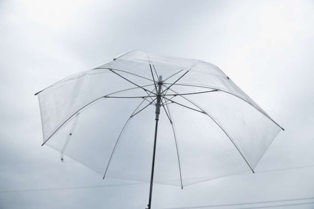ある雨の日に（画像はphotoAC）