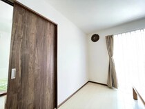 ダイソーのカーテンクリップを収納に？　アイディアに「すぐやる」「これは助かる」【100均グッズ活用法4選】