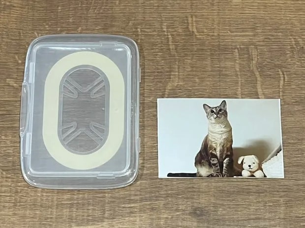 『写真が入るウエットシートのフタ』の写真（撮影：grape編集部）