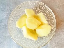 材料2つで大満足！　リンゴの簡単おやつが絶品【作り置きレシピ】