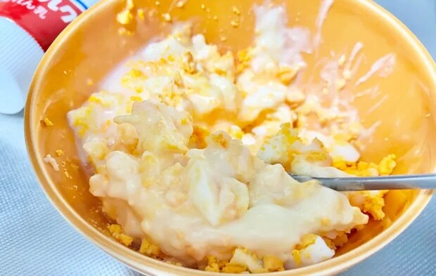 『練乳入り玉子サンド』を作る写真（撮影：エニママ）