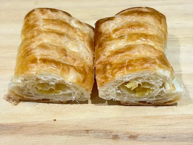 『紅はるかのスティックパイ 4本入』の写真（撮影：grape編集部）