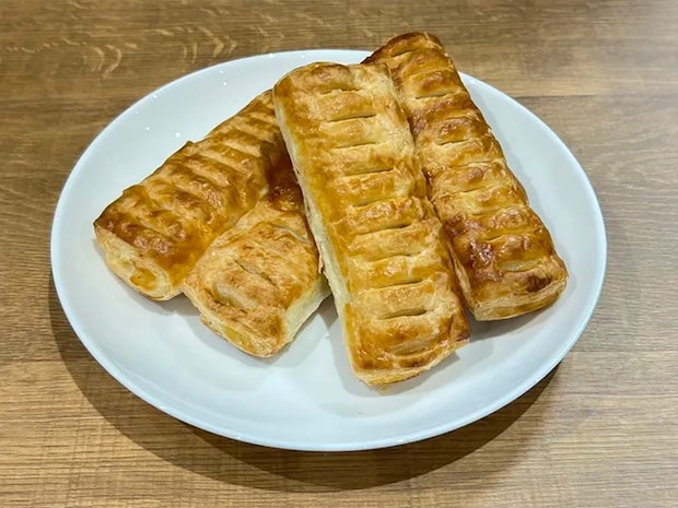 『紅はるかのスティックパイ 4本入』の写真（撮影：grape編集部）