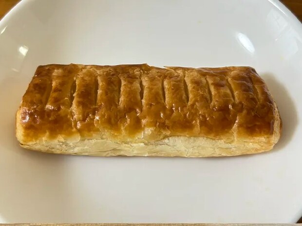 『紅はるかのスティックパイ 4本入』の写真（撮影：grape編集部）