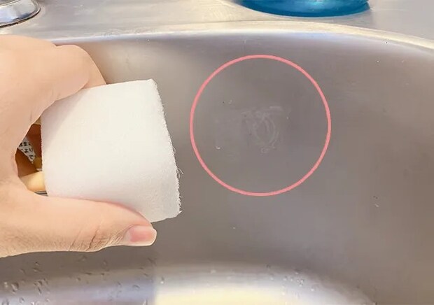 『立つおそうじキューブ』（撮影：grape編集部）