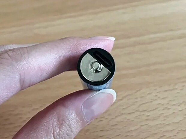 『単3形 Type-C充電池』の写真（撮影：grape編集部）