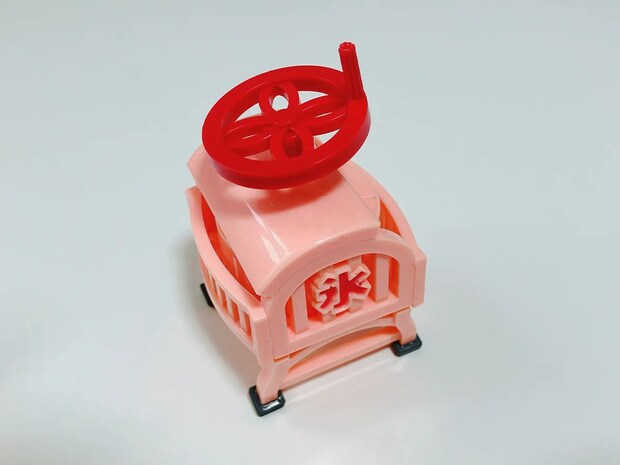 これが300円の威力？　カプセルトイで作る本格ミニかき氷