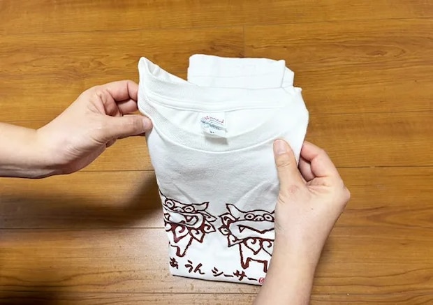 Tシャツのたたみ方（撮影：grape編集部）