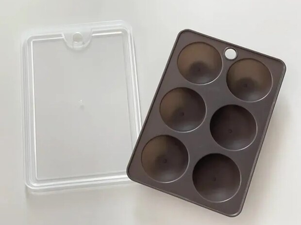 ダイソーの丸型トレイに詰めたのは…　『忙しい人の救世主』に「絶対に買うべき」