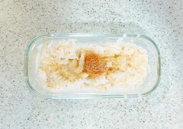 ご飯、味噌、ほか材料（撮影：grape編集部）