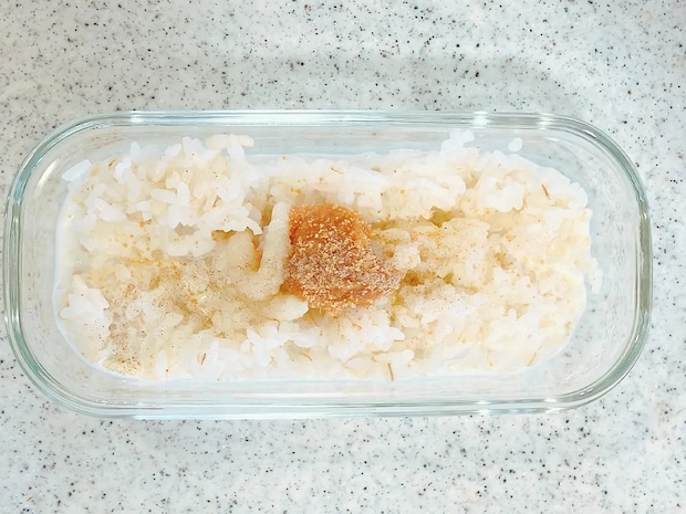 耐熱容器にごはんを入れて？　5分後にできた簡単リゾットに「満足感がすごい！」」