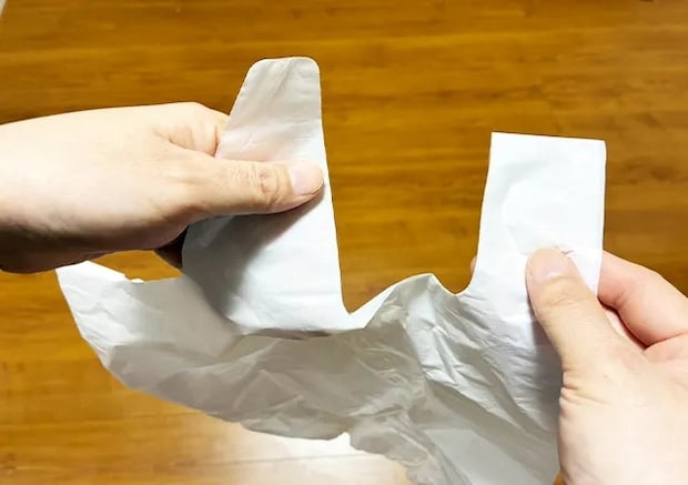 袋の開け方（撮影：grape編集部）