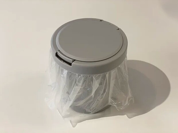 『ワンタッチ綿棒ケース』の写真（撮影：grape編集部）