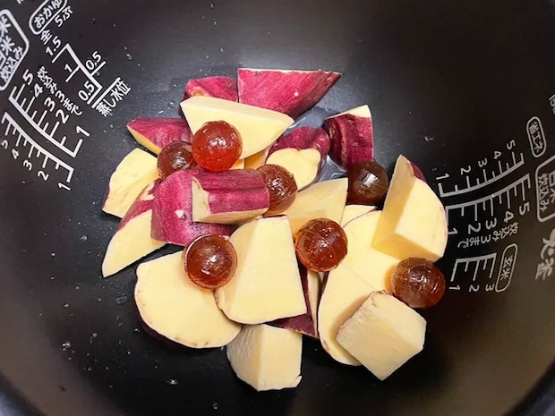 カンロ飴を使った大学芋のレシピ写真（撮影：grape編集部）