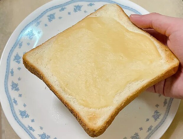 焼き上がったトーストの写真（撮影：grape編集部）
