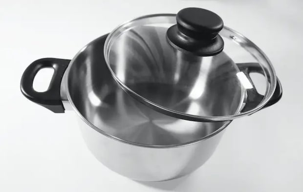 ガラス蓋の鍋