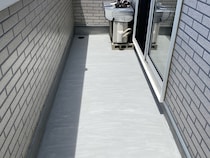 曇りの日がベスト！　ベランダ掃除の正解に「目からウロコ」「やってみる」