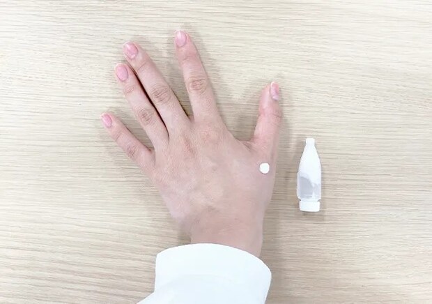 詰め替えチューブ（撮影：grape編集部）