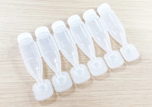 詰め替えチューブ（撮影：grape編集部）