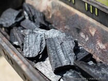 買いすぎて余った炭、そのまま放置はNG？　メーカーが教える正しい保管のコツとは？