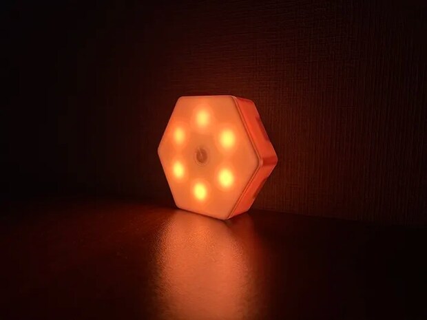 『LEDタッチライト』の画像（撮影：grape編集部）