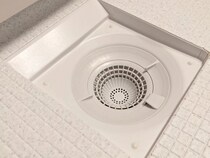 毎日きれいを保ちたいなら？　排水口の正しい掃除順に「スッキリした」「参考になる」