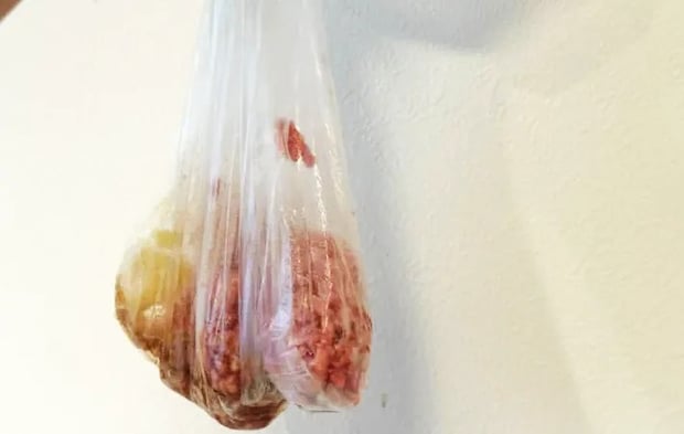 『ちくわのひき肉詰め』を作る写真（撮影：エニママ）