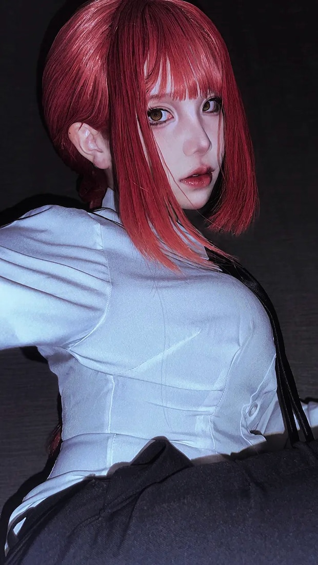 マキマに扮する女性の写真