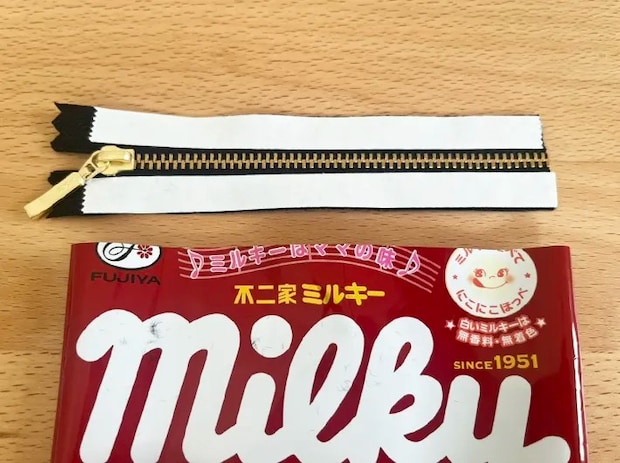 お菓子の袋で作るポーチの作り方（撮影：grape編集部）