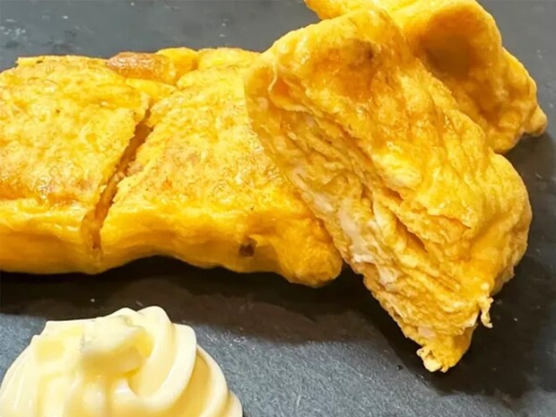 砂糖も出汁も使いません! 夫が喜んだ玉子焼き、味付けに使ったのは…【脱マンネリレシピ】