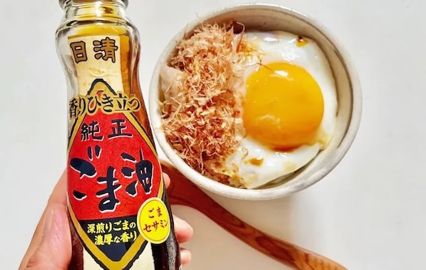 『おかかの目玉焼き丼』の完成写真（撮影：エニママ）