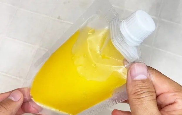 セリア『透明スパウトパウチ2枚入り』の使用写真（撮影：キジカク）