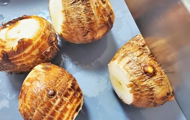 『フライド里芋』を作る写真（撮影：エニママ）