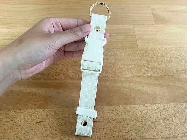 スリーコインズ『ジャケットホルダー』の写真（撮影：grape編集部）