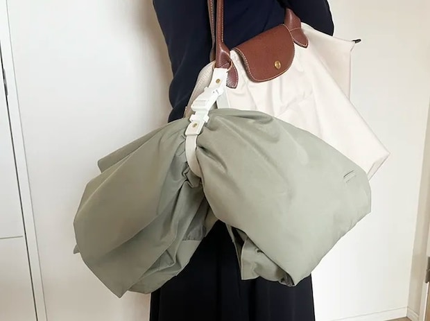 スリーコインズ『ジャケットホルダー』の写真（撮影：grape編集部）