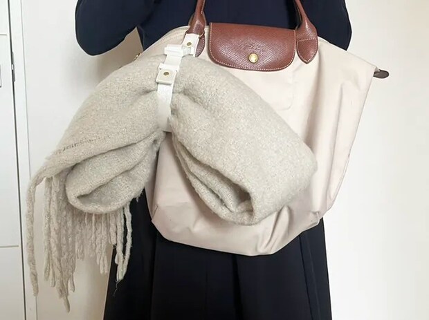 スリーコインズ『ジャケットホルダー』の写真（撮影：grape編集部）