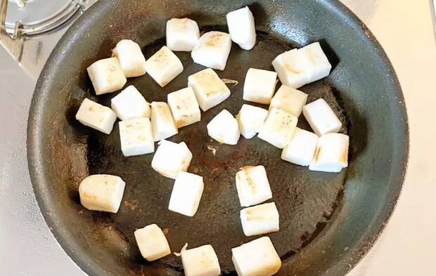 『無限チーズはんぺん』を作る写真（撮影：エニママ）