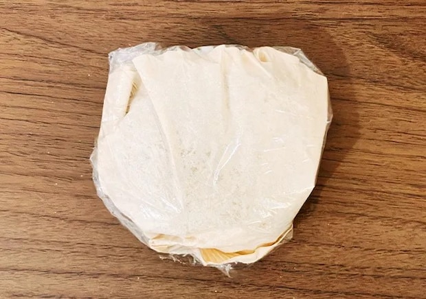 コーヒーフィルターとおにぎり（撮影：grape編集部）