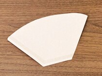 コーヒーフィルターでおにぎりを包む？　2時間後に比べてみると…